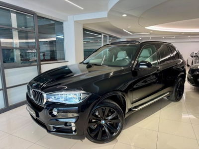 BMW X5 xDrive30d 258CV Luxury usata