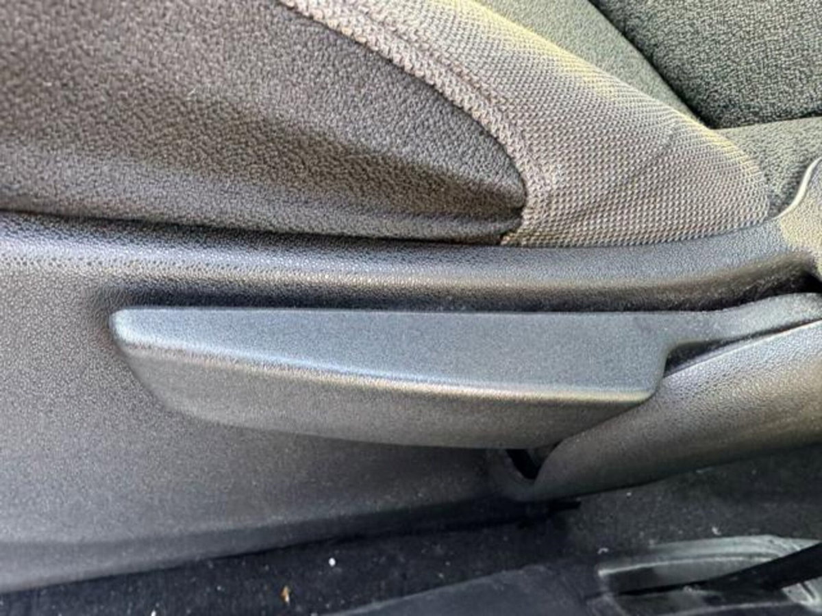 Citroen C3 1.6 HDi 90 Exclusive (12)