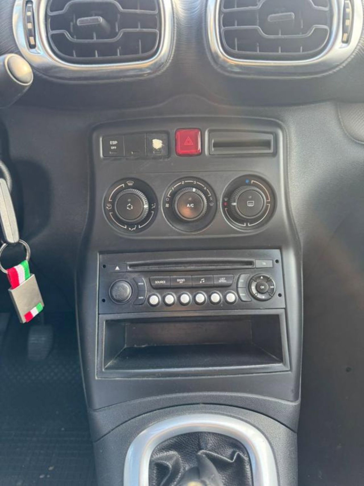 Citroen C3 1.6 HDi 90 Exclusive (14)