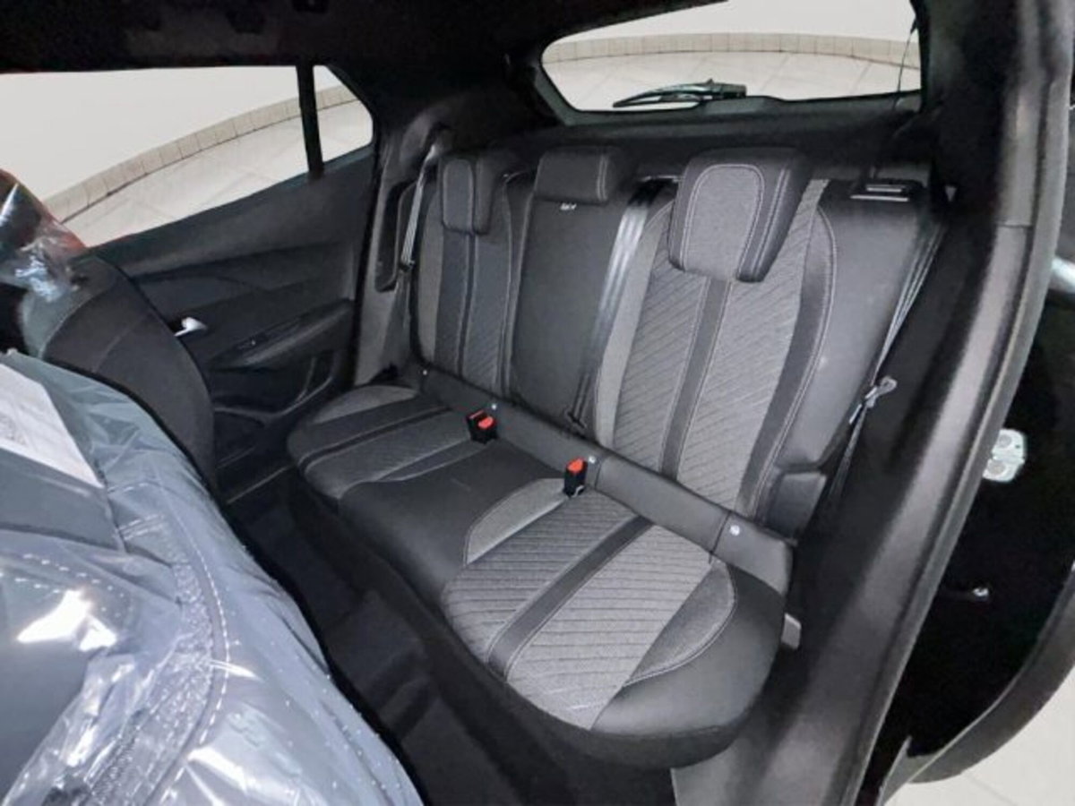 Peugeot 2008 PureTech 100 S&S Allure (10)