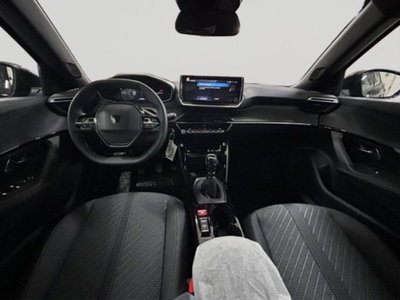 Peugeot 2008 PureTech 100 S&S Allure (16)