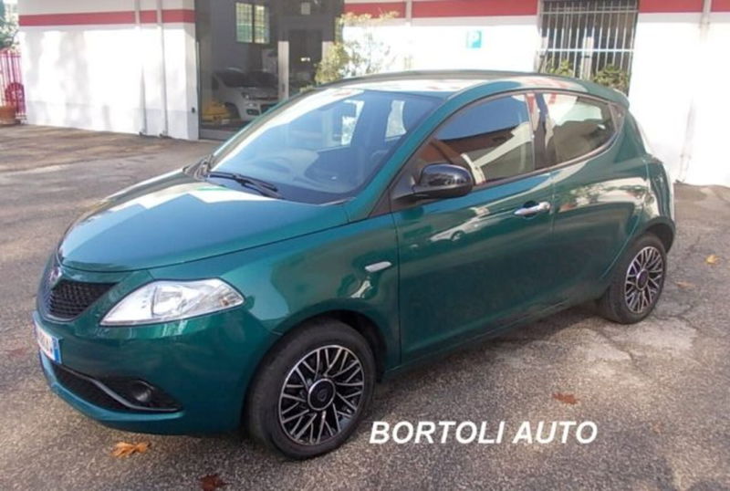 Lancia Ypsilon 1.2 69 CV 5 porte Gold