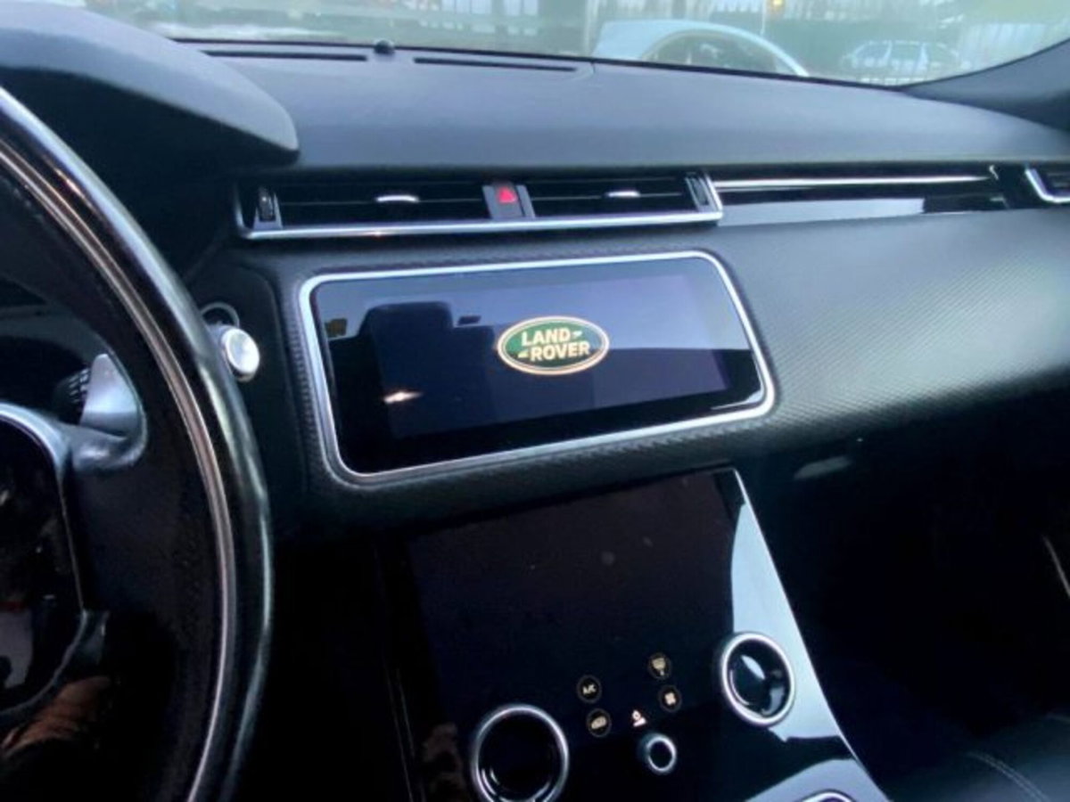 Land Rover Range Rover Velar 2.0 Si4 300 CV R-Dynamic SE (11)