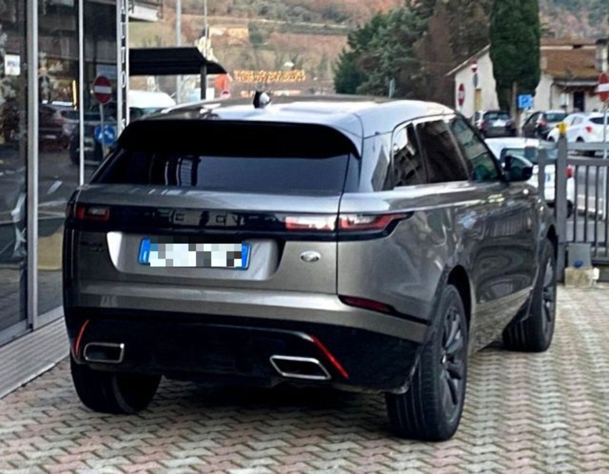 Land Rover Range Rover Velar 2.0 Si4 300 CV R-Dynamic SE (14)
