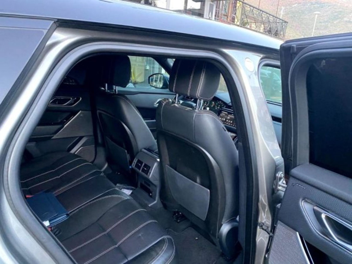 Land Rover Range Rover Velar 2.0 Si4 300 CV R-Dynamic SE (2)
