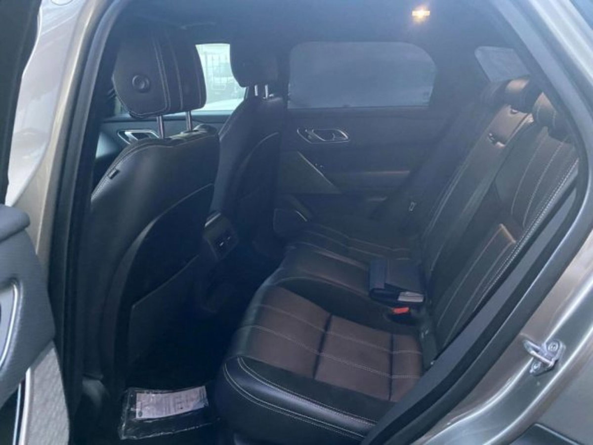 Land Rover Range Rover Velar 2.0 Si4 300 CV R-Dynamic SE (9)