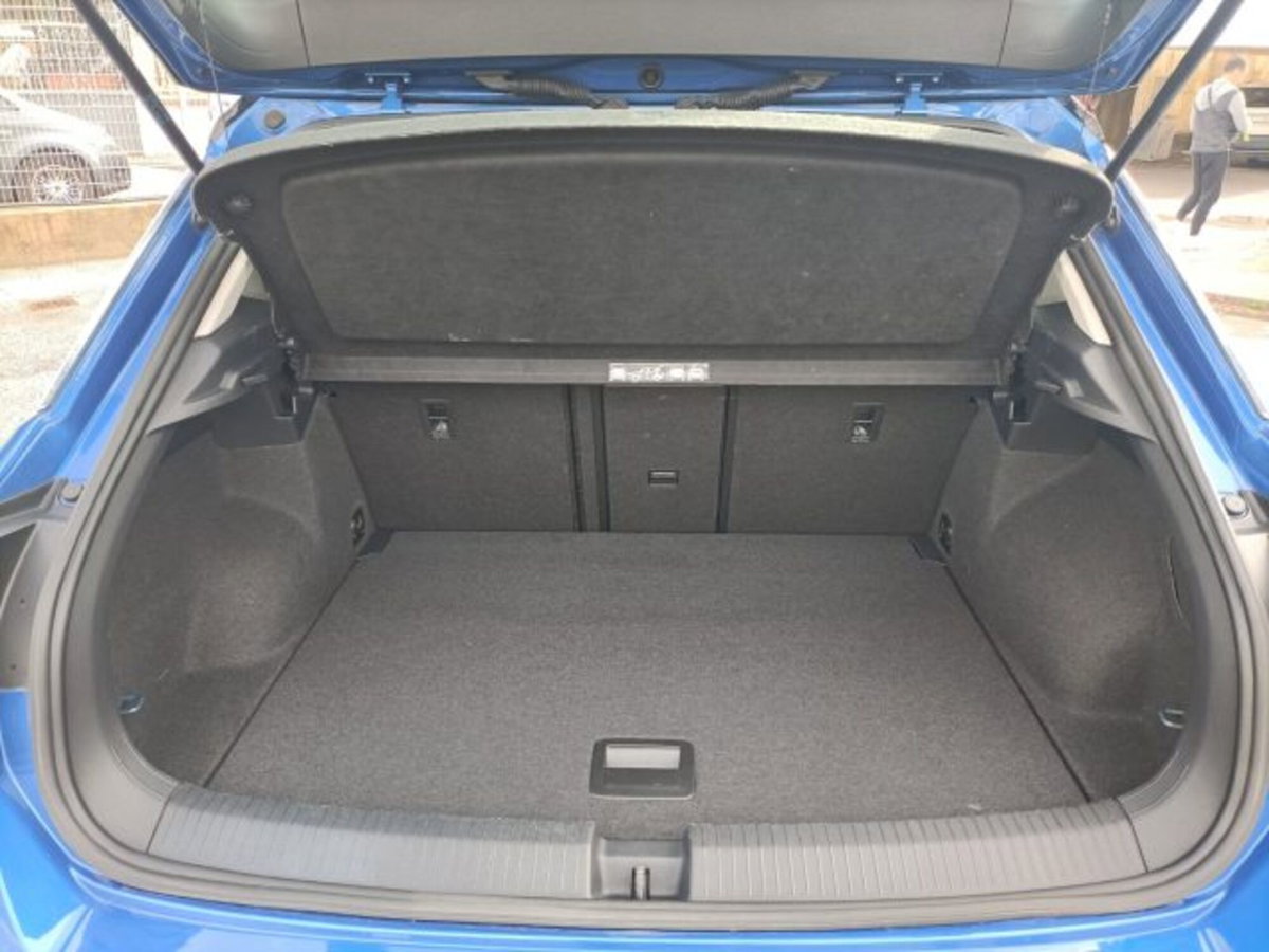 Volkswagen T-Roc 1.0 TSI Style (13)