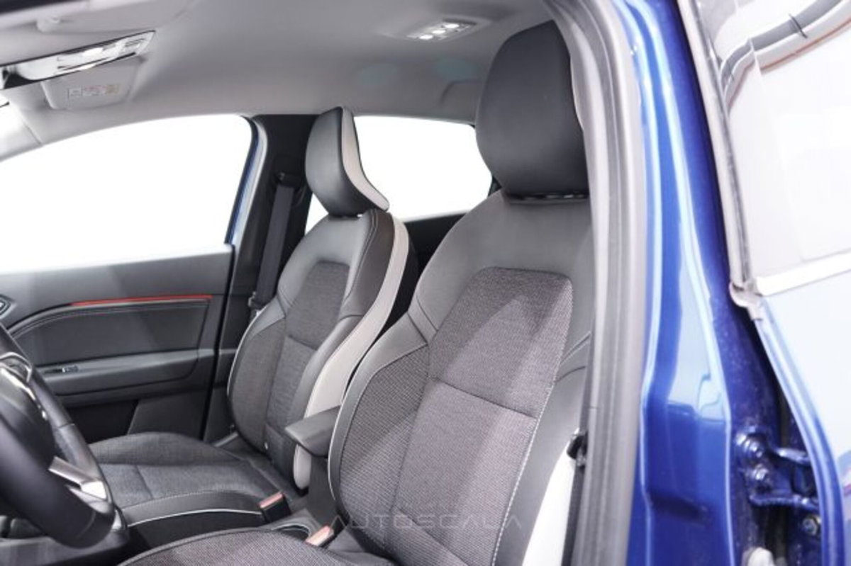 Renault Captur 1.0 tce Techno 90cv (10)