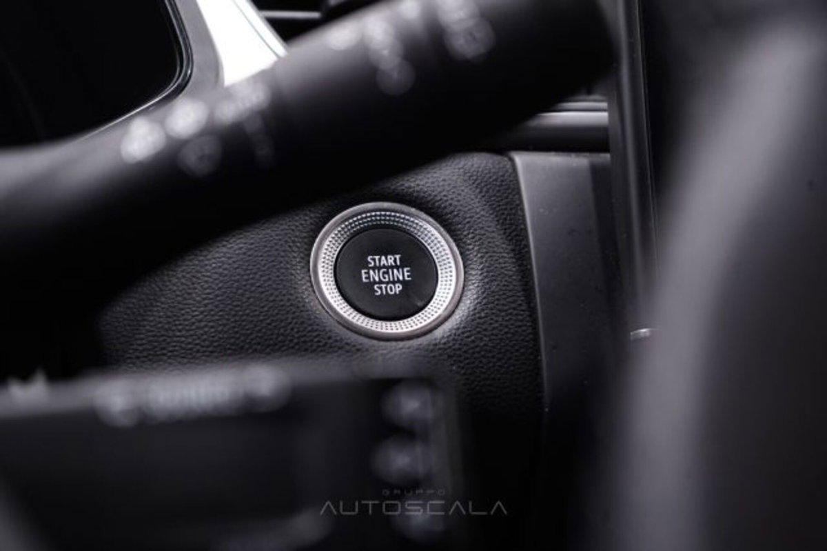 Renault Captur 1.0 tce Techno 90cv (16)