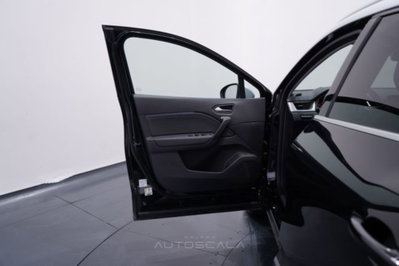 Renault Captur 1.0 tce Techno 90cv (9)