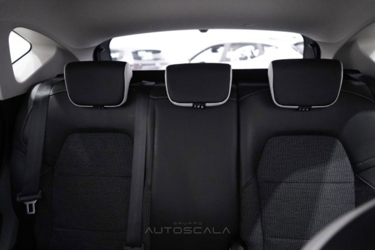 Renault Captur 1.0 tce Techno 90cv (18)