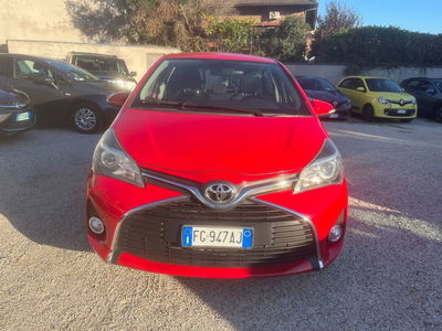 Toyota Yaris 1.0 5 porte Lounge usata