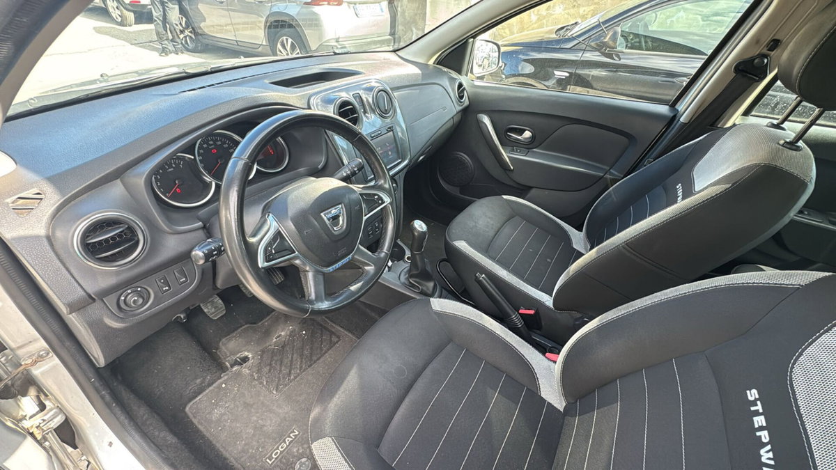 Dacia Logan MCV Stepway 1.5 dCi 8V 90CV Start&Stop (11)