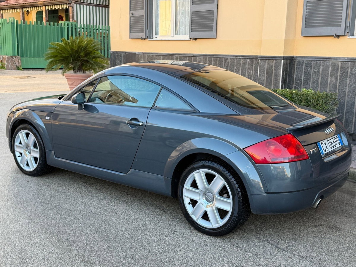 Audi TT Coupé 1.8 T 20V 179 CV cat (3)