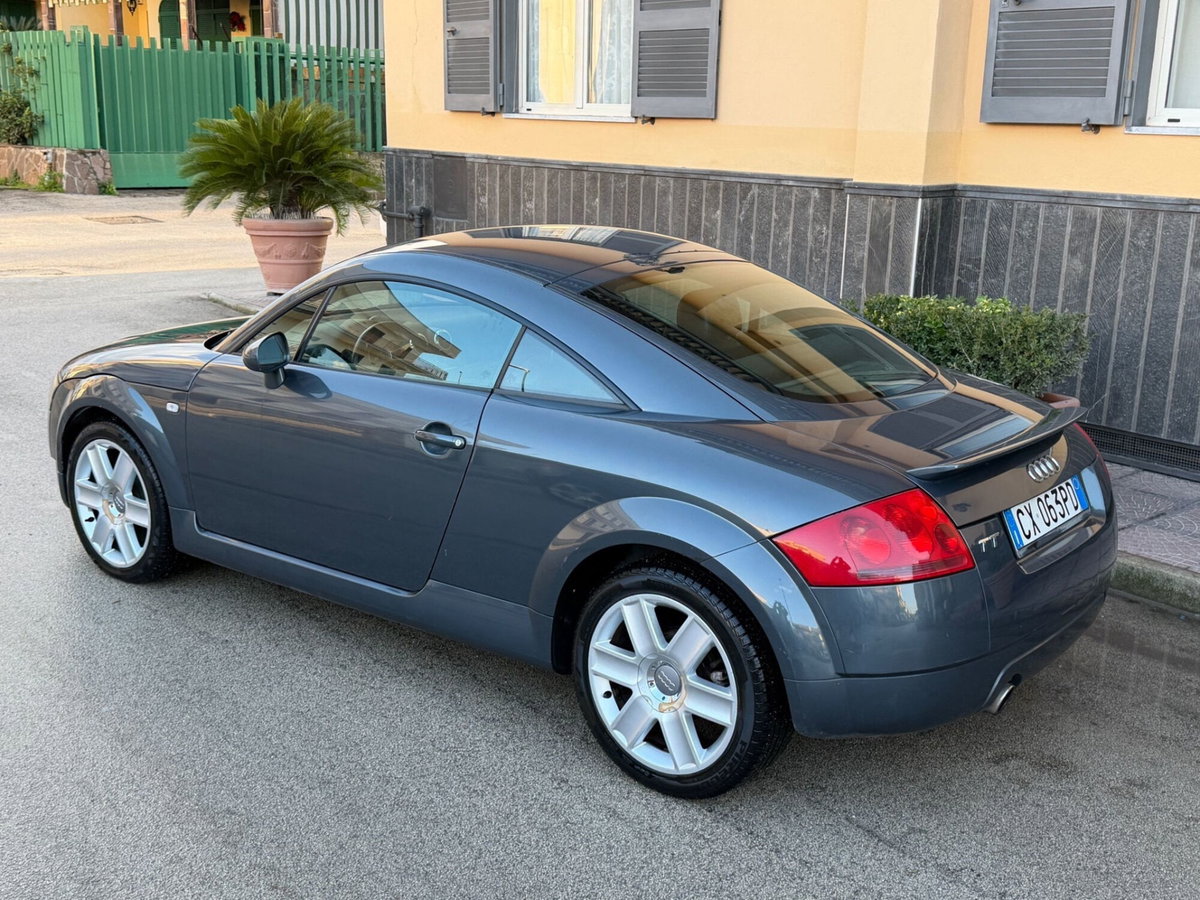 Audi TT Coupé 1.8 T 20V 179 CV cat (4)