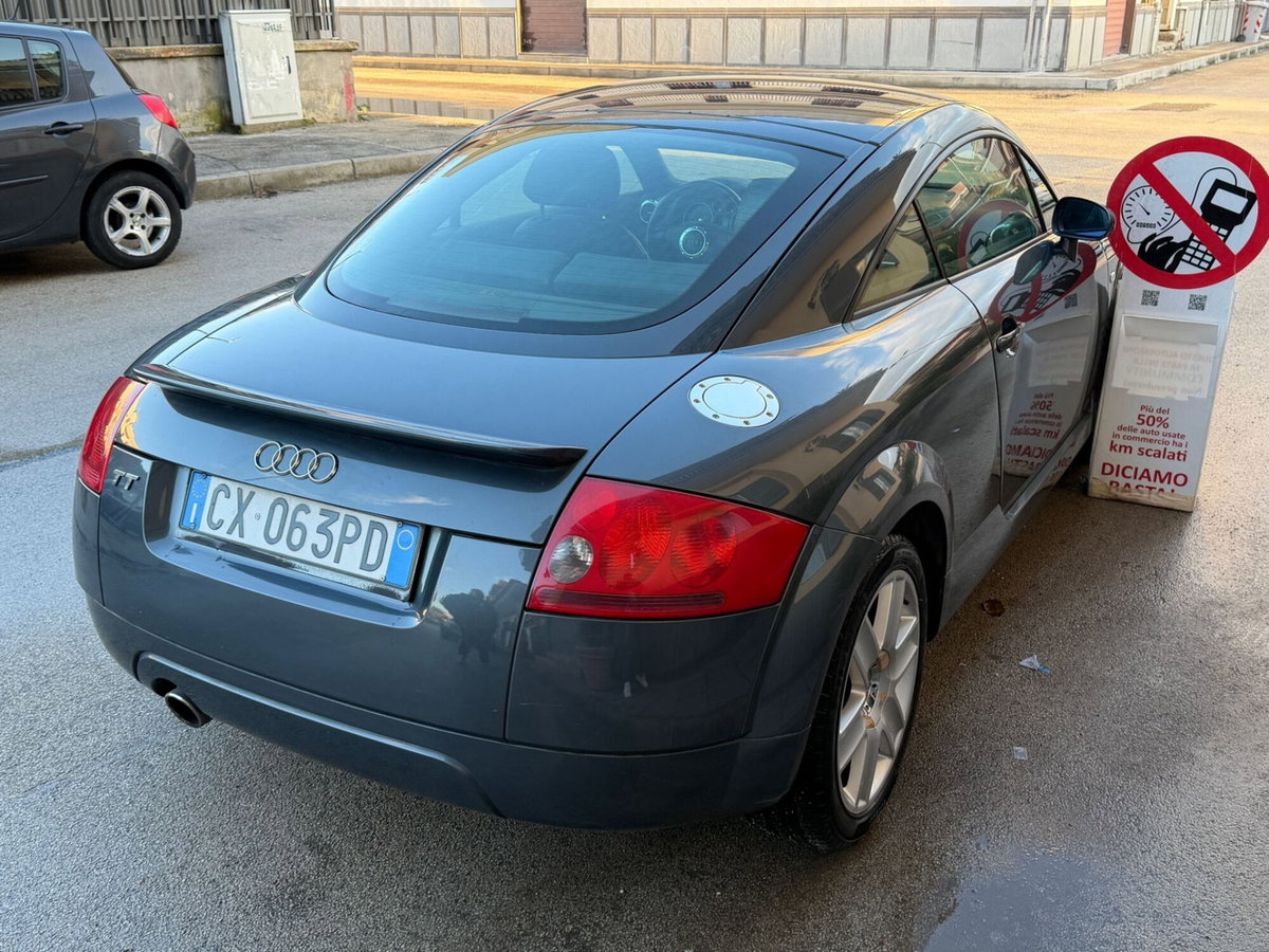 Audi TT Coupé 1.8 T 20V 179 CV cat (8)