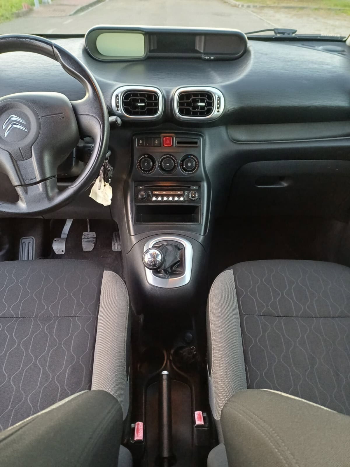 Citroen C3 Picasso 1.4 VTi 95 Seduction (16)