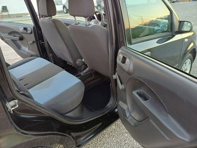 Fiat Panda 1.3 MJT 16V Dynamic (19)