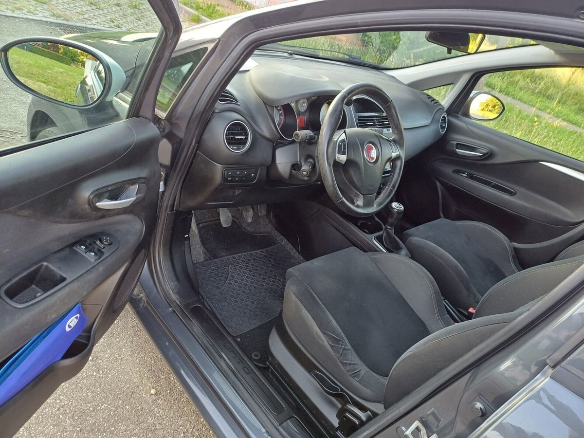 Fiat Punto 1.3 MJT II S&S 95 CV 5 porte Lounge (16)