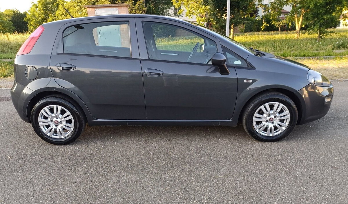 Fiat Punto 1.3 MJT II S&S 95 CV 5 porte Lounge (4)