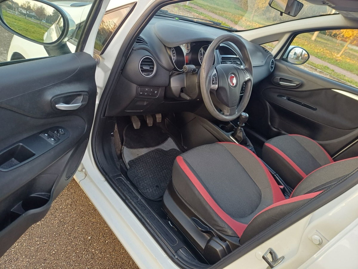 Fiat Punto 1.4 8V 5 porte Natural Power Pop (16)