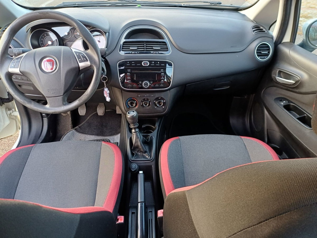 Fiat Punto 1.4 8V 5 porte Natural Power Pop (18)