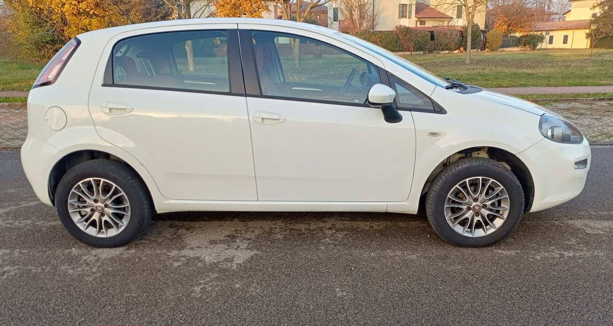 Fiat Punto 1.4 8V 5 porte Natural Power Pop (7)