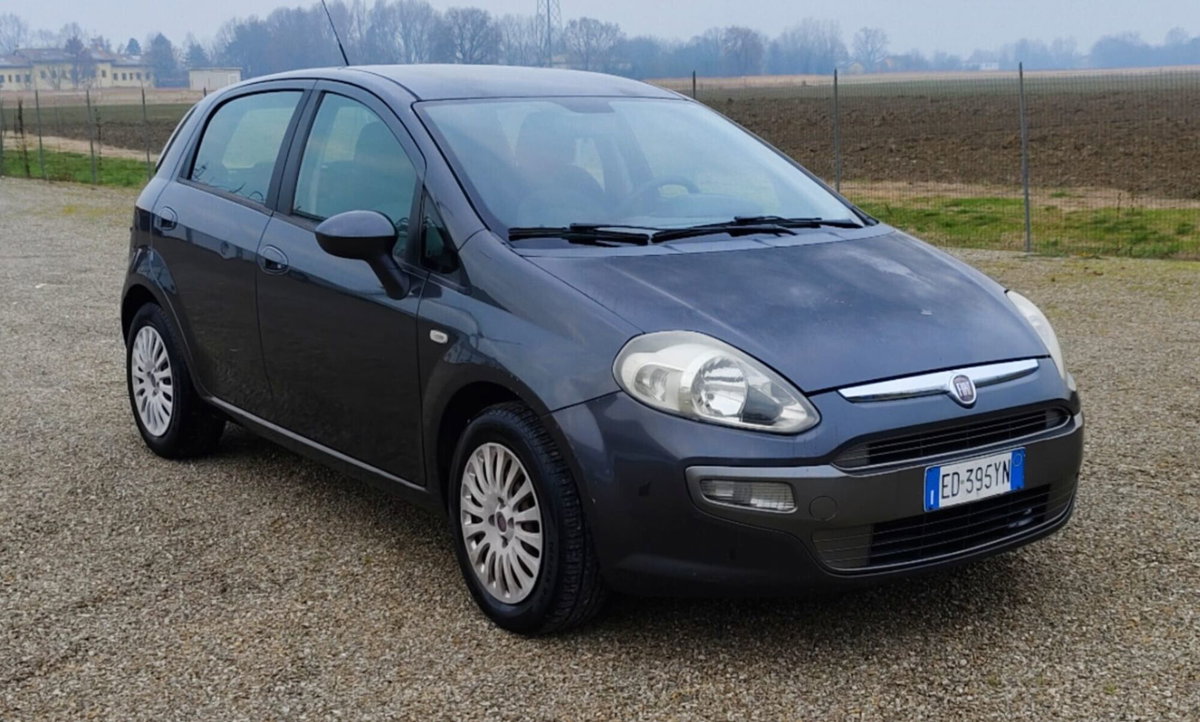 Fiat Punto Evo 1.3 Mjt 90 CV 5 porte Dualogic Emotion (11)