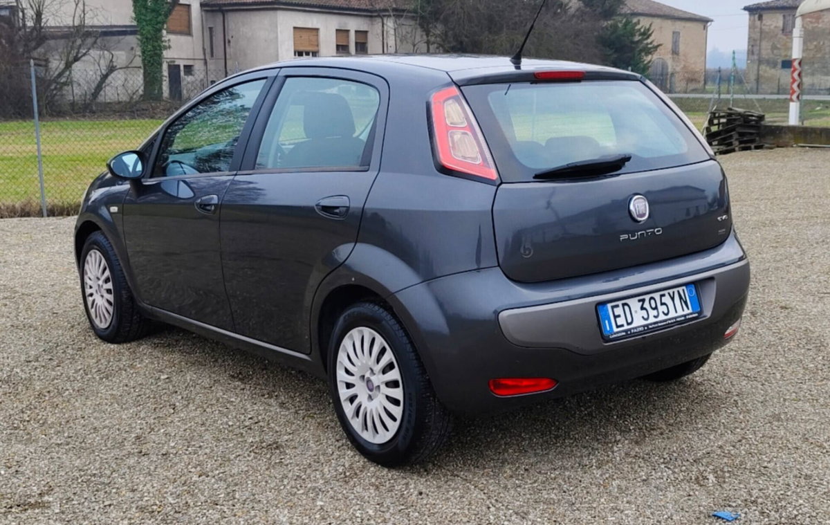 Fiat Punto Evo 1.3 Mjt 90 CV 5 porte Dualogic Emotion (14)