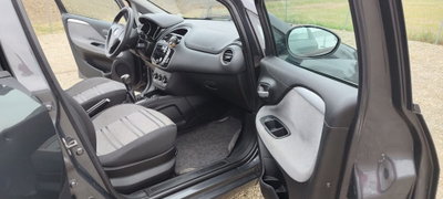 Fiat Punto Evo 1.3 Mjt 90 CV 5 porte Dualogic Emotion (19)