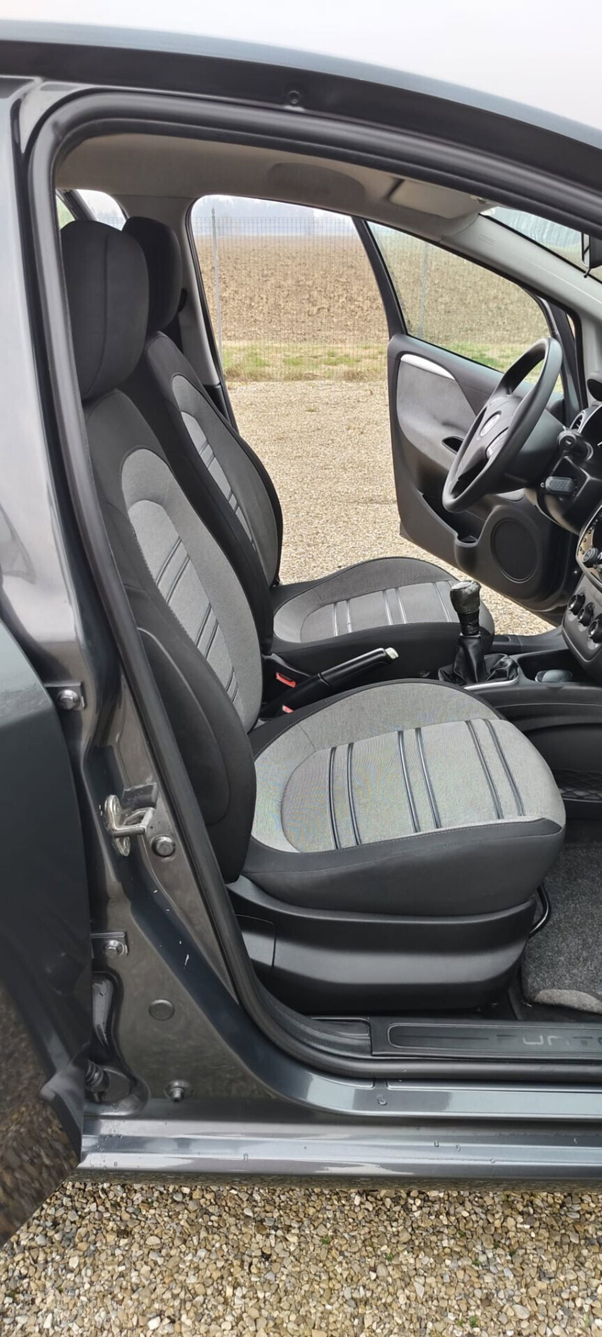 Fiat Punto Evo 1.3 Mjt 90 CV 5 porte Dualogic Emotion (20)