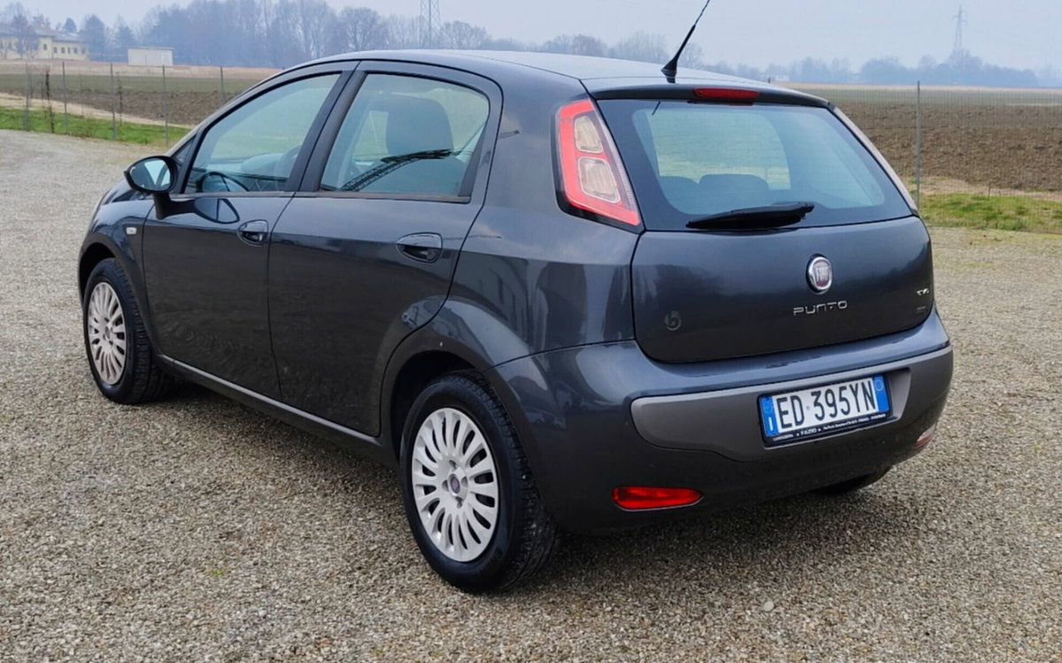 Fiat Punto Evo 1.3 Mjt 90 CV 5 porte Dualogic Emotion (7)