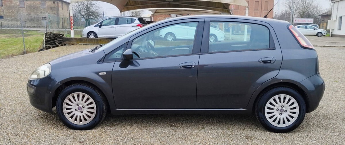 Fiat Punto Evo 1.3 Mjt 90 CV 5 porte Dualogic Emotion (9)