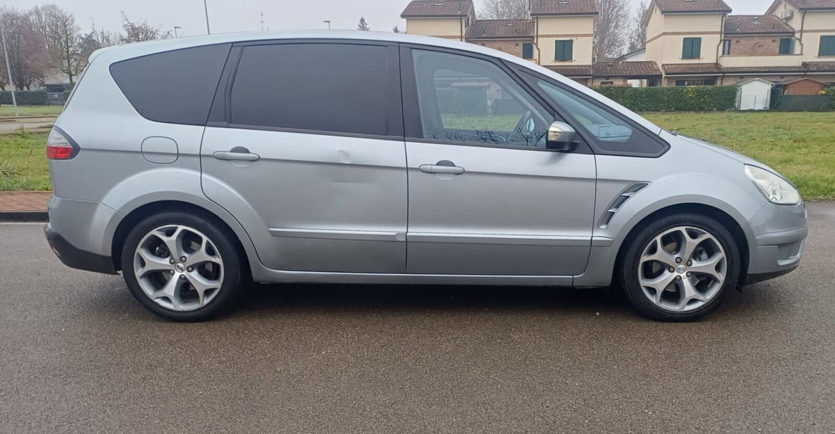 Ford S-Max 2.0 TDCi 130CV 6tr. Titanium DPF (8)