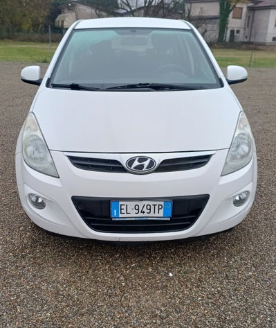Hyundai i20 1.2 5p. Sound Edition (9)
