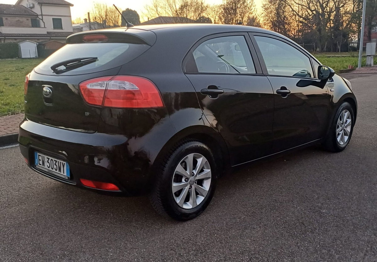 Kia Rio 1.2 CVVT 5p. ECO GPL Active (16)