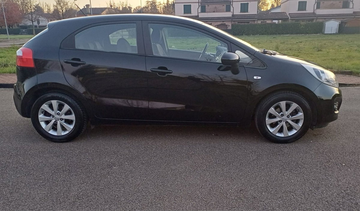 Kia Rio 1.2 CVVT 5p. ECO GPL Active (19)