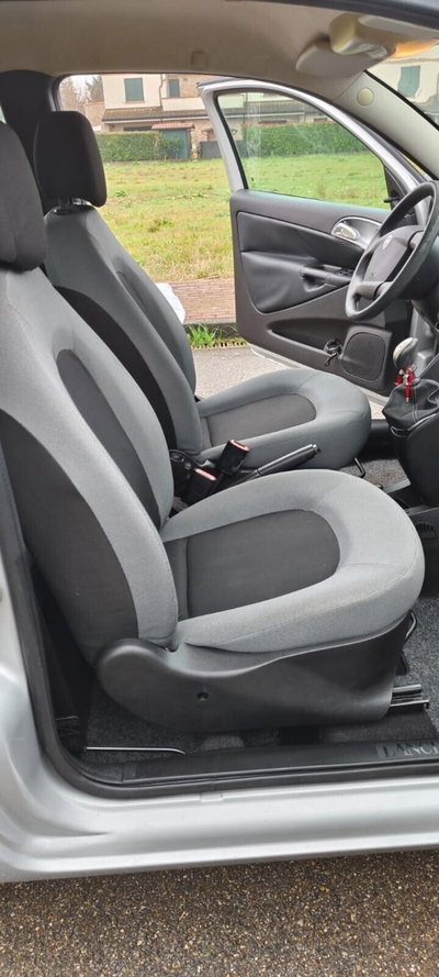 Lancia Ypsilon 1.4 Argento Ecochic GPL (11)
