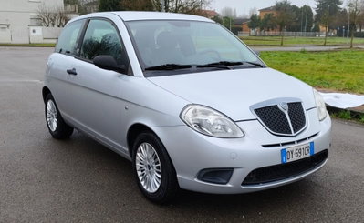 Lancia Ypsilon 1.4 Argento Ecochic GPL (3)