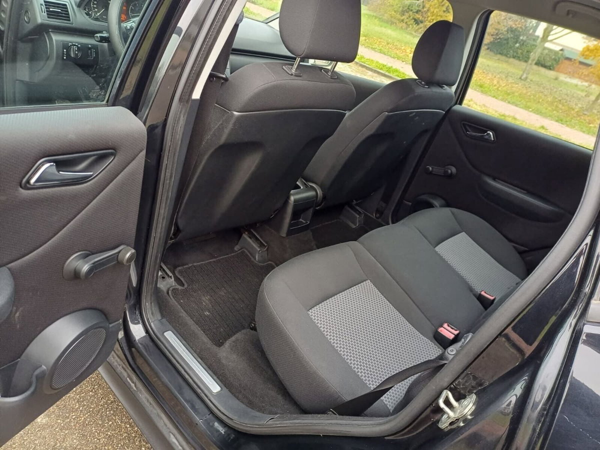 Mercedes-Benz Classe A 170 Avantgarde (6)