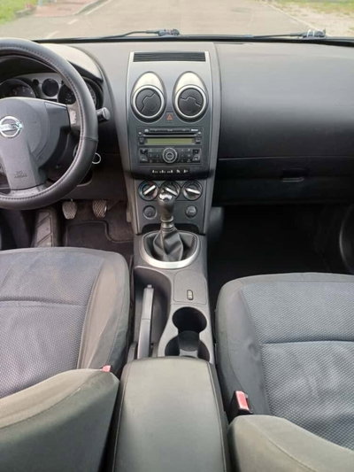 Nissan Qashqai 2.0 dCi DPF Tekna (10)