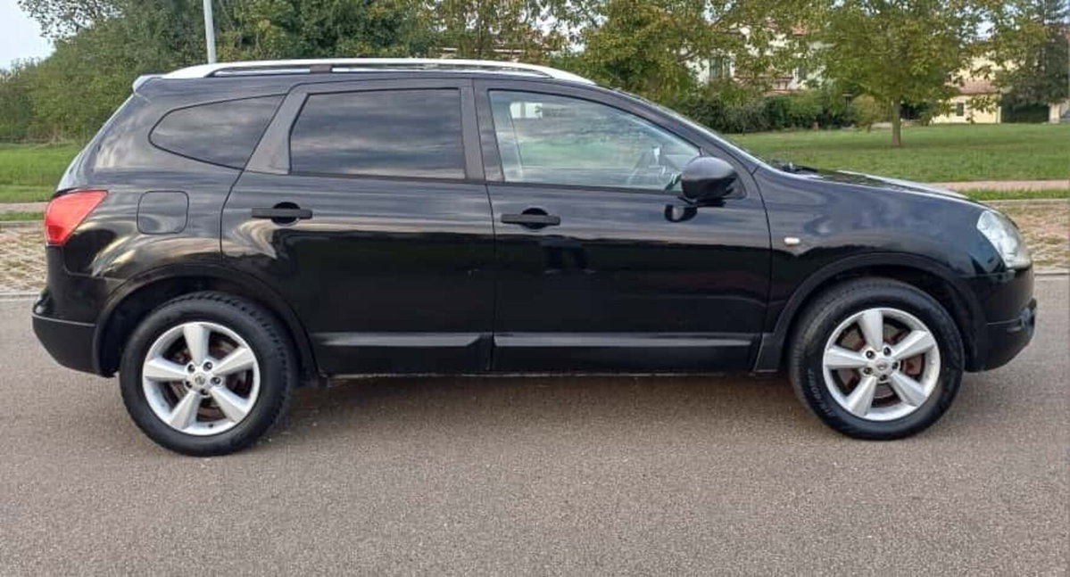 Nissan Qashqai 2.0 dCi DPF Tekna (14)