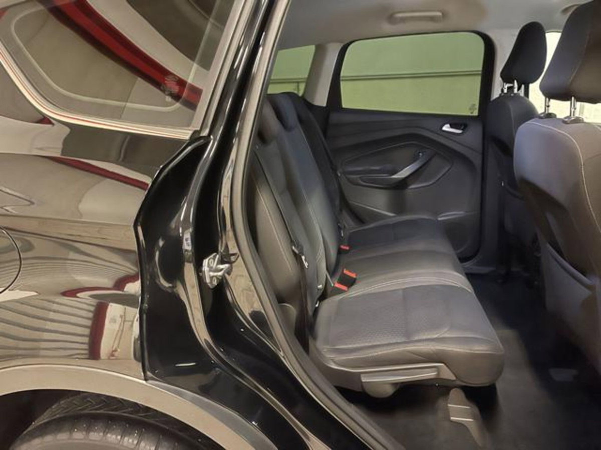 Ford Kuga 1.5 EcoBoost 120 CV 2WD (12)