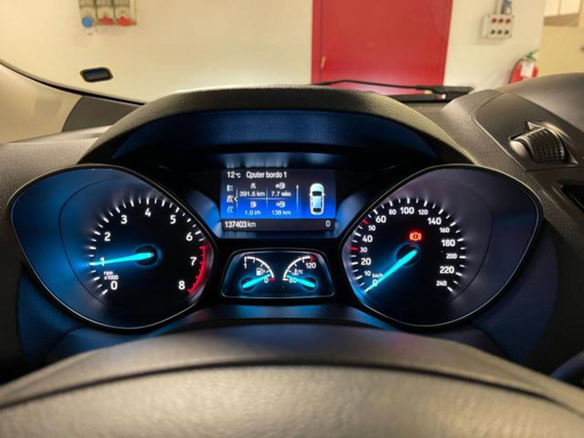 Ford Kuga 1.5 EcoBoost 120 CV 2WD (17)