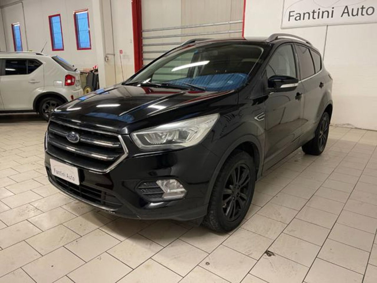 Ford Kuga 1.5 EcoBoost 120 CV 2WD (6)