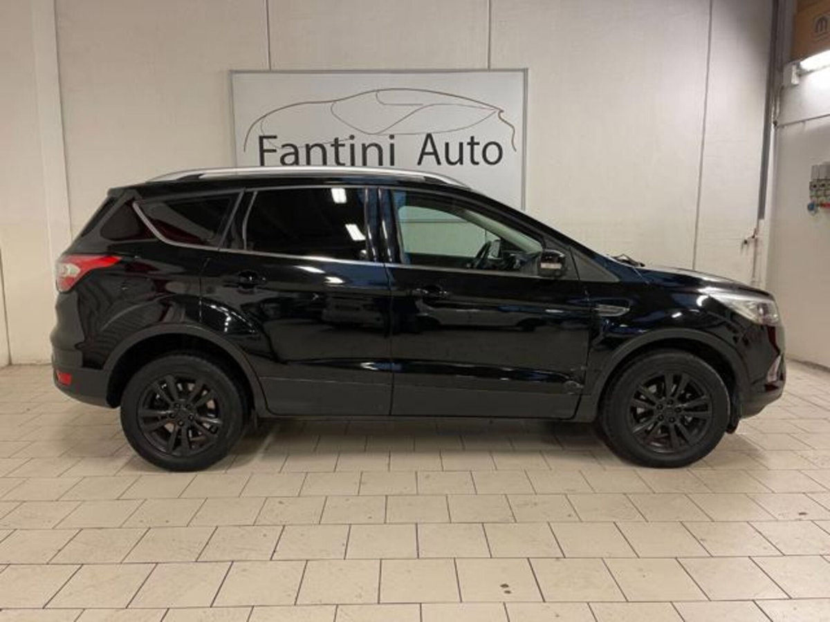 Ford Kuga 1.5 EcoBoost 120 CV 2WD (2)