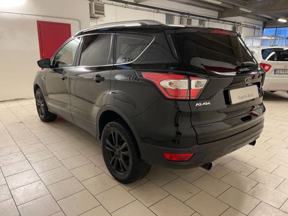 Ford Kuga 1.5 EcoBoost 120 CV 2WD (5)