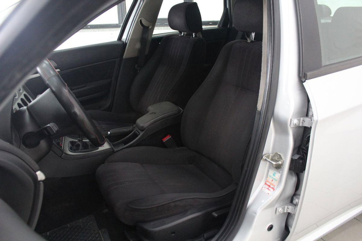 Alfa Romeo 159 SportWagon 1.9 JTDm 16V Sportwagon Progression (11)
