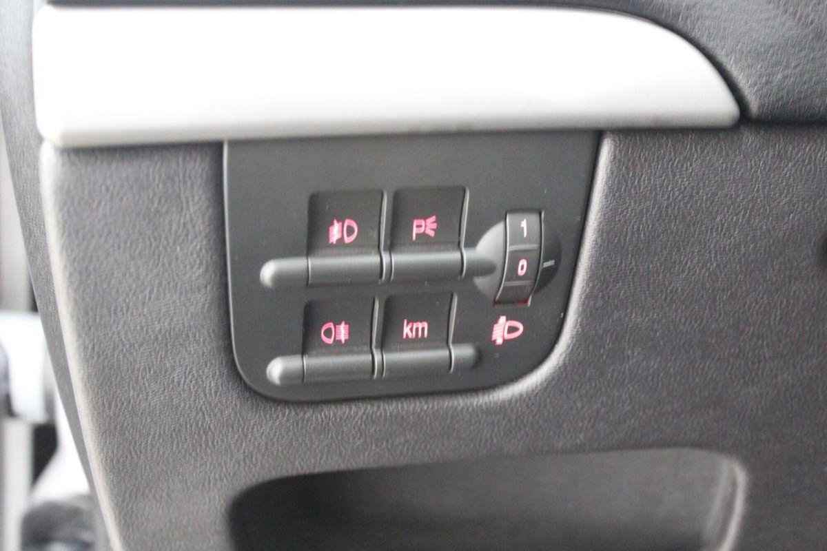 Alfa Romeo 159 SportWagon 1.9 JTDm 16V Sportwagon Progression (16)