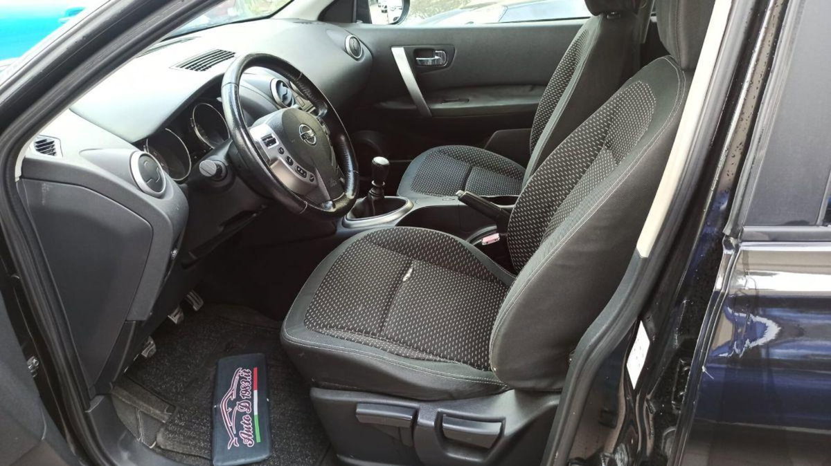 Nissan Qashqai 1.5 dCi N-Connecta (6)